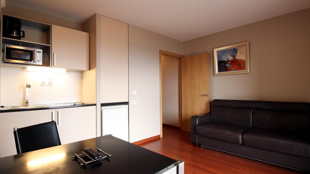 Aux Balcons Du Sancy Aparthotel Picherande Exterior foto