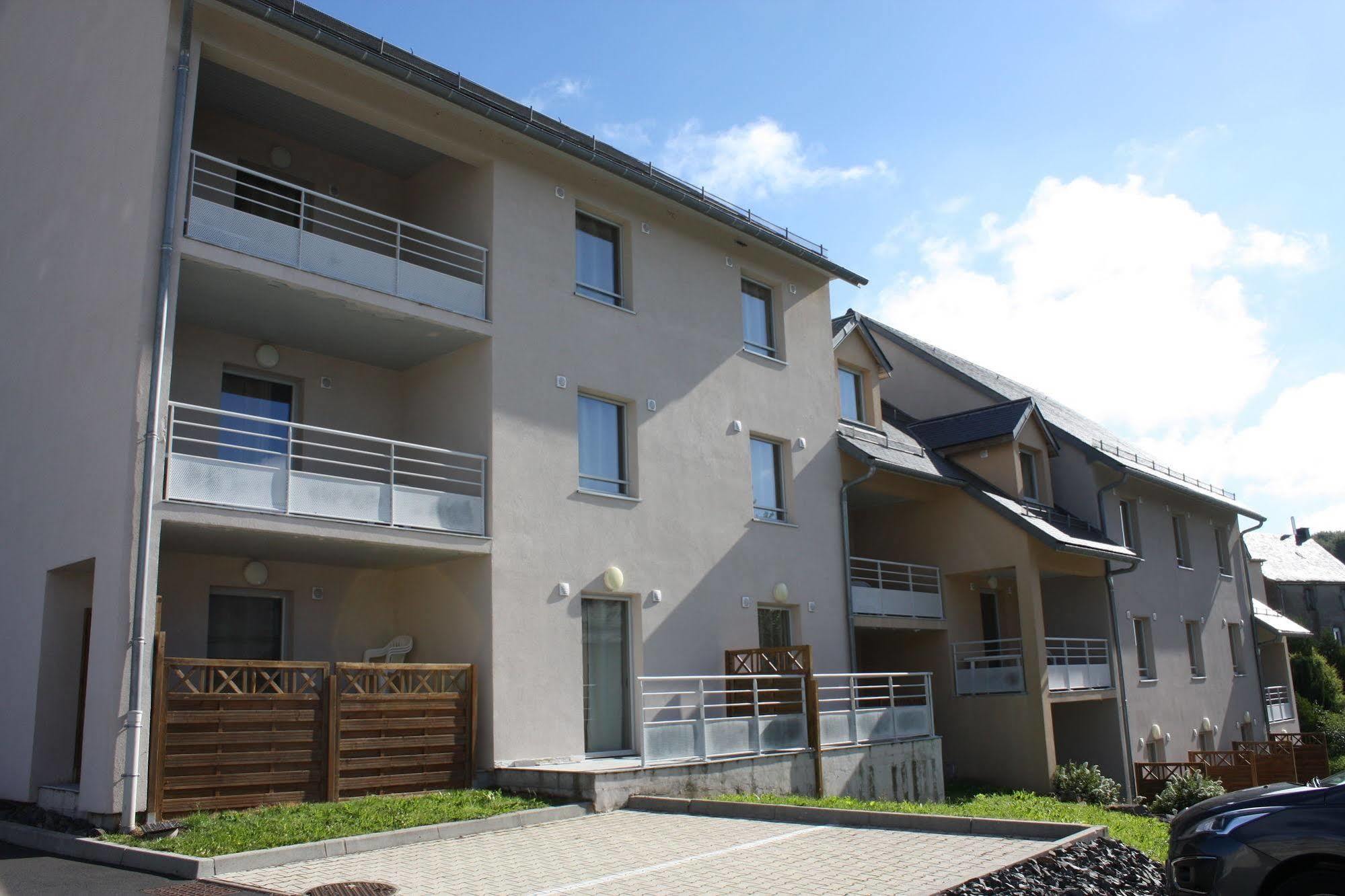 Aux Balcons Du Sancy Aparthotel Picherande Exterior foto