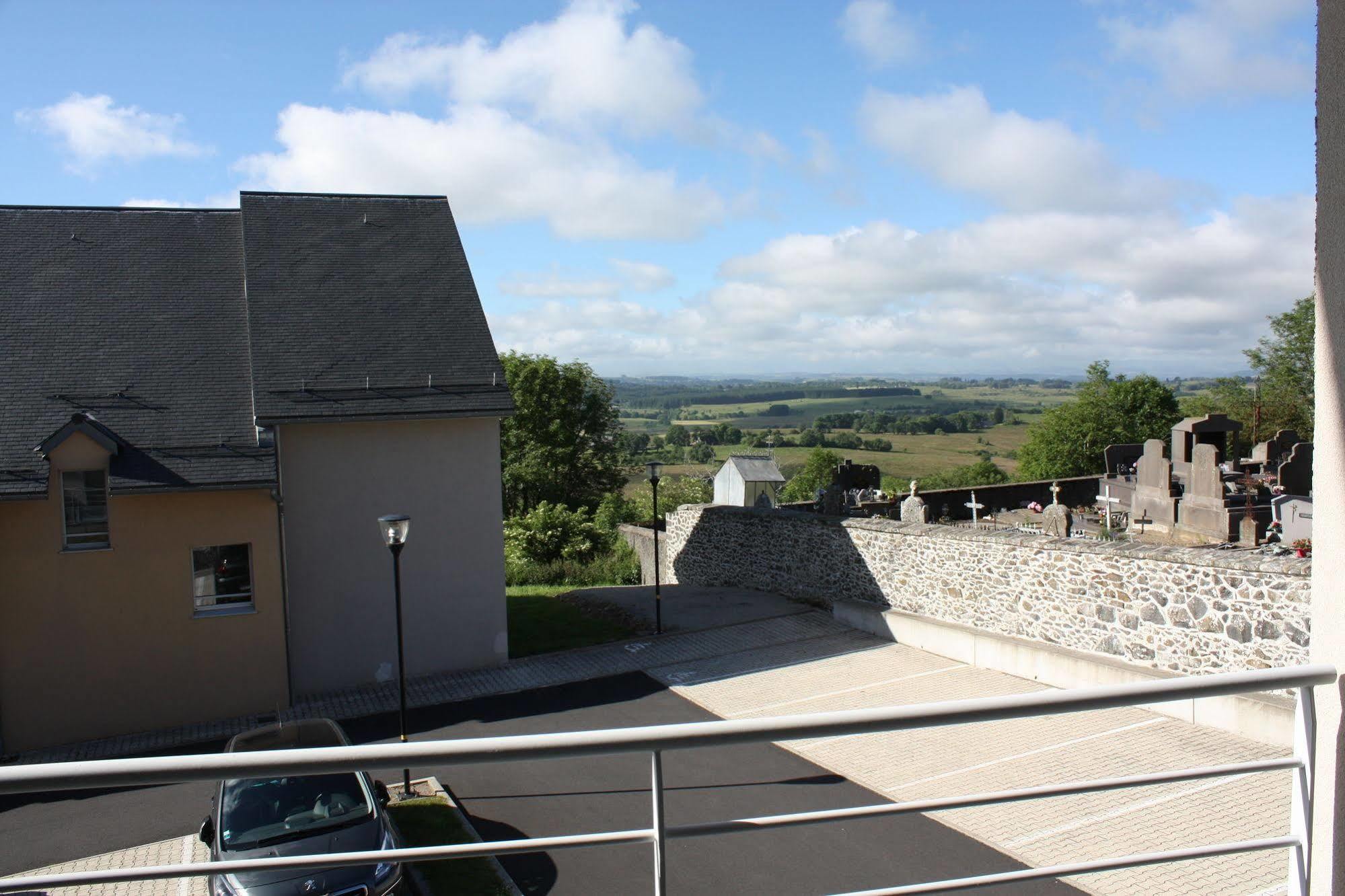 Aux Balcons Du Sancy Aparthotel Picherande Exterior foto